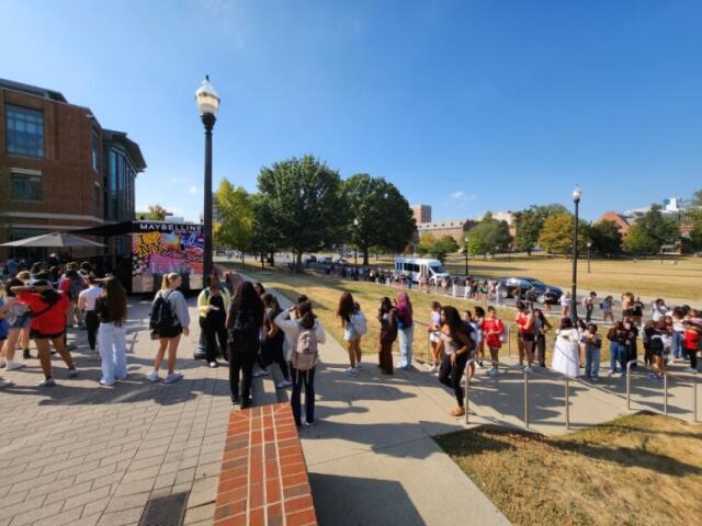 Maybelline  Activation